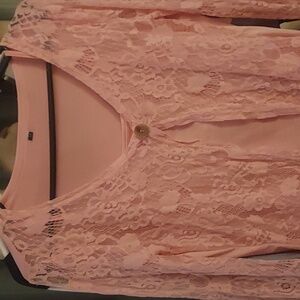 Tops light pink
